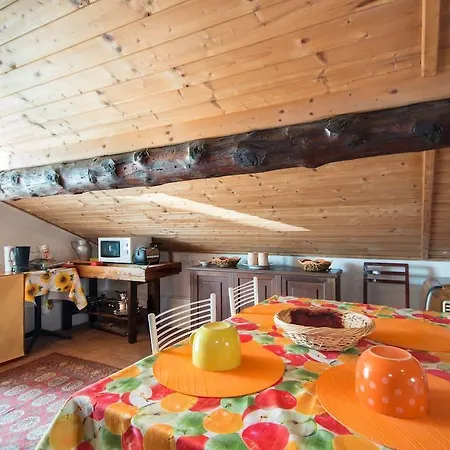 Anna & Caterina House ヴァレンナ