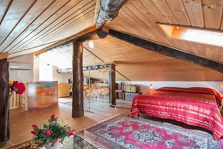 Anna & Caterina House * ヴァレンナ