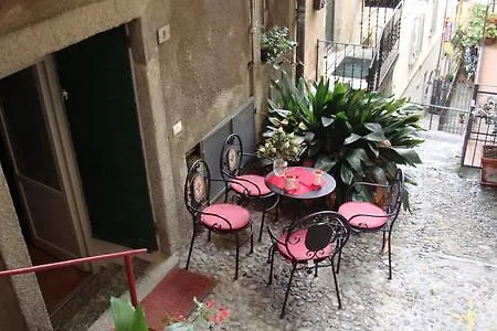 Anna & Caterina House Апартаменты Варенна